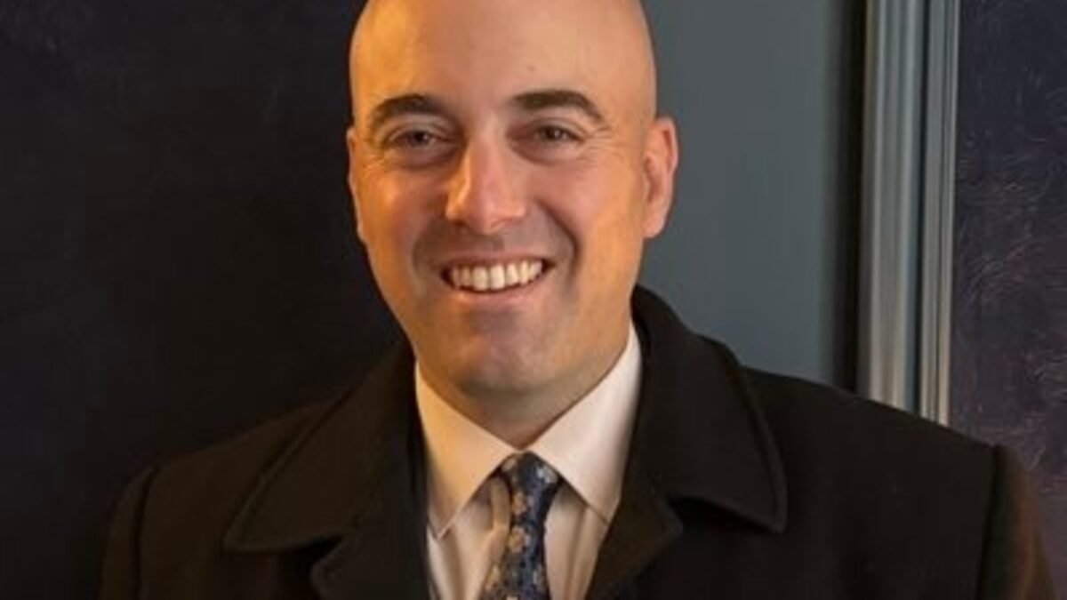 Juror Michael P. Desronvil expressed concerns over being cut off during deliberations on Lindsay Clancy’s trial, which resulted in a deadlocked jury.