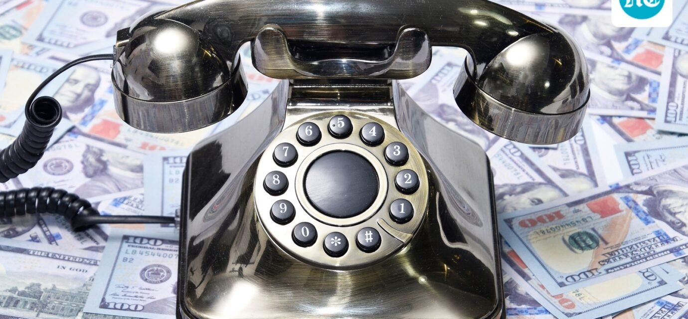 US Fed rate hike raises borrowing costs as cell phone and utility bills also increase. (Pexel)