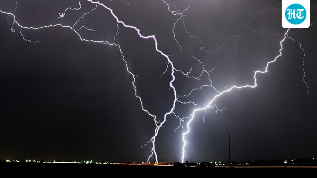 Southeast Texas school districts announced closures Tuesday as a flood watch takes effect. (Unsplash)