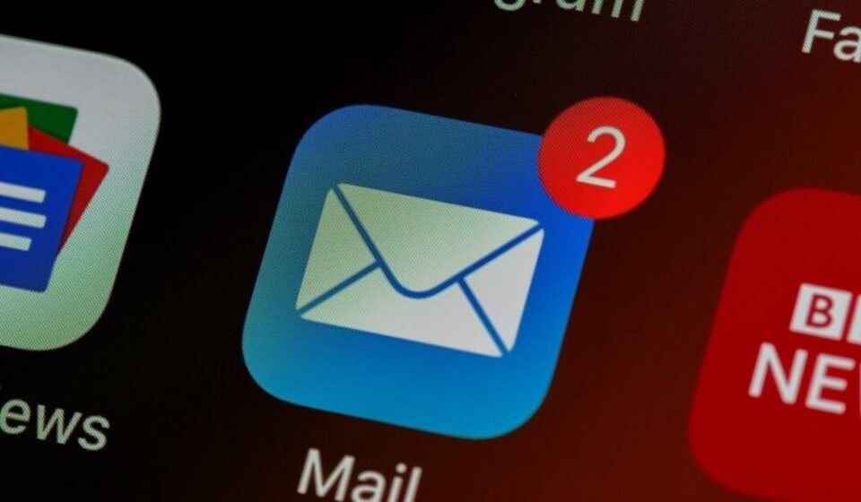 Microsoft is addressing a significant outage affecting Exchange Online, resulting in authentication problems and email delivery delays. (Unsplash)