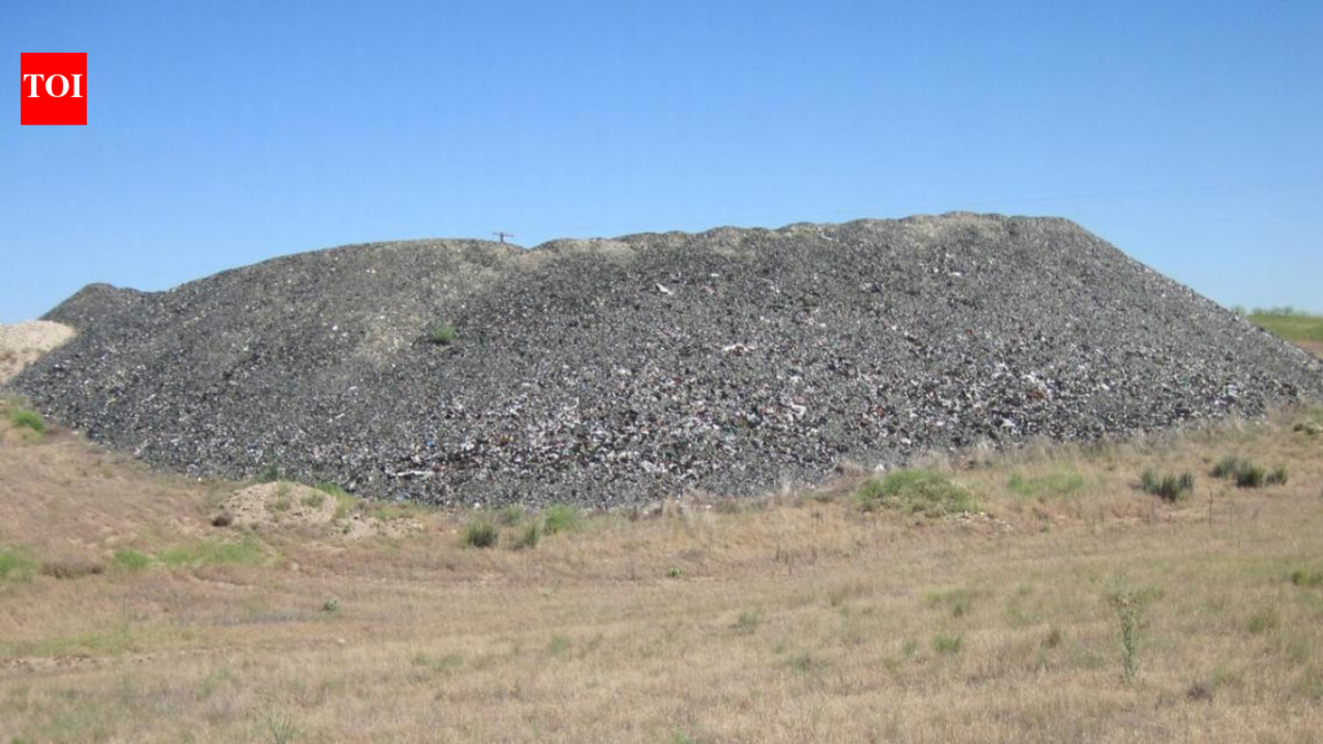 In 2002, Idaho buried nearly 300 tons of crushed waste glass beneath Highway 75; the material formed 8 to 12 inches of fill under a 200-foot road section