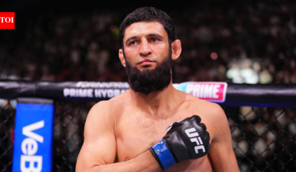 <b>Khamzat Chimaev accepts surprising fight offer from top UFC contender after losing middleweight title</b>