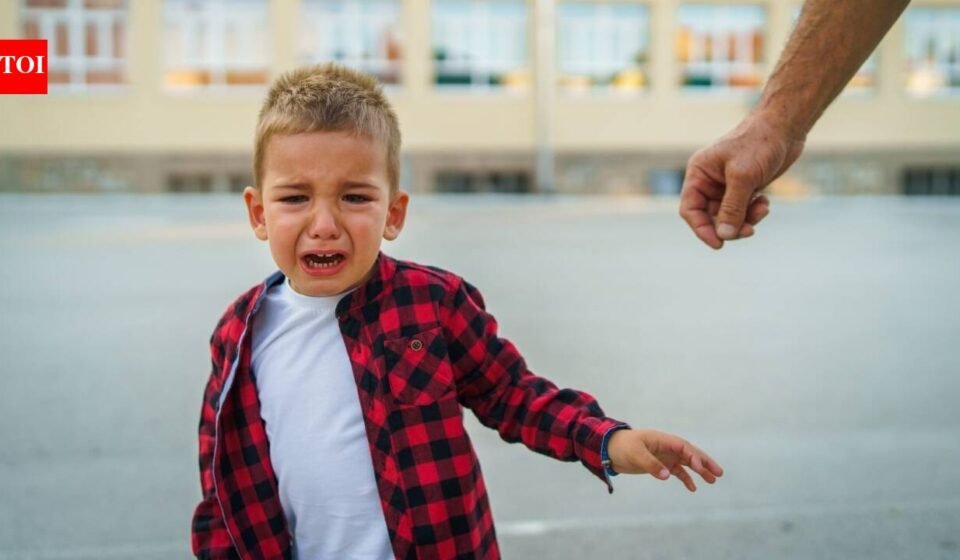 Texas mom says school told her staff caught her 5-year-old son; she later learned a stranger found him crying two blocks away