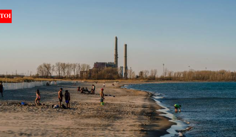 In 1972, Illinois used 246,000 cubic yards of coal fly ash beneath 7,500 feet of expressway; monitoring found no evidence of settlement, frost or capillary-rise problems