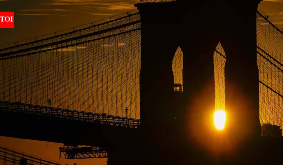 New York City shooting: Man fatally shot on Brooklyn Bridge after 'ignoring orders to drop weapon'