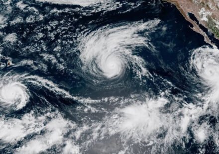 Hurricane Lowell holds Category 4 strength as Hawaii braces for a close call