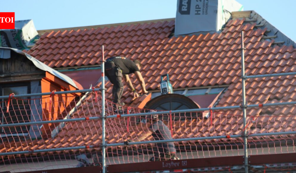 In 1997, Texas mixed discarded roofing shingles into two 1,000-foot Highway 31 test sections; years later, officials said their performance was comparable to conventional asphalt