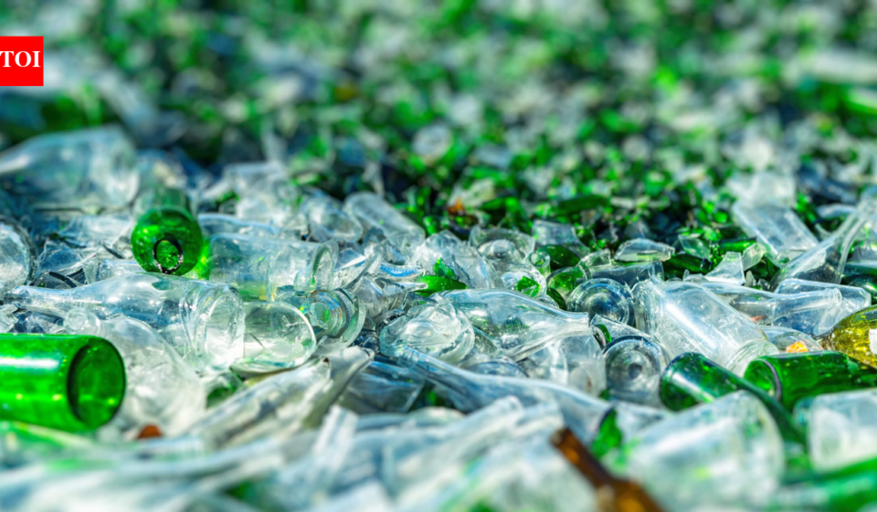 In 2024, Arizona used foam made from 100% recycled glass at 19 sites while widening 23 miles of I-17; the lightweight fill helped culverts built for two lanes support added lanes