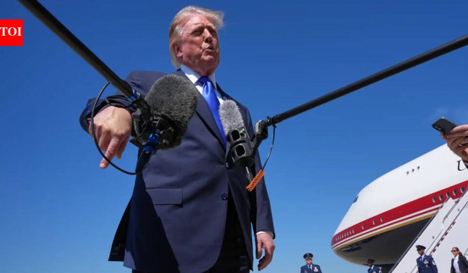 Why Trump's flight to Dallas was delayed before republican midterm convention