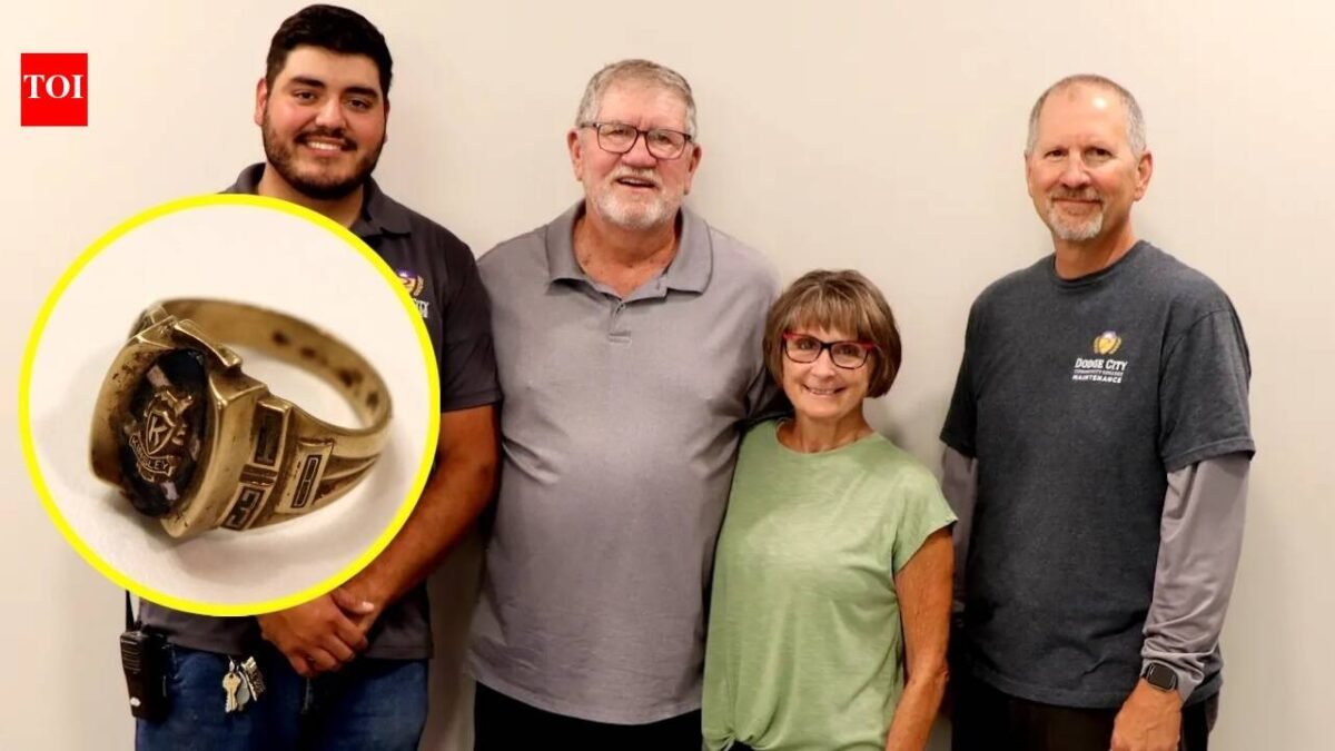 Kansas student lost his class ring during a snowball fight with his future wife: 53 years later, when campus workers dug it out, the couple happened to be passing through the city