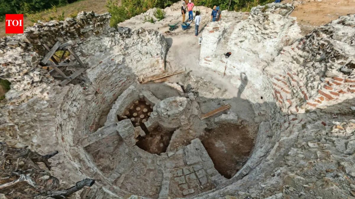 Around AD 310, a Roman emperor had a private bath built with three pools, heated floors and a sauna; archaeologists have now uncovered its unusual design