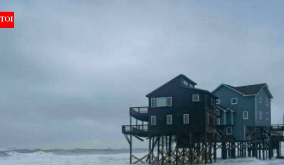Heavy rain floods New Jersey roads, leaves 5,600 without power; vehicles stuck in rising waters