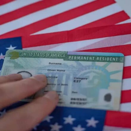 No ‘Welcome to the United States’ guide for new Green Card recipients? USCIS says information available online