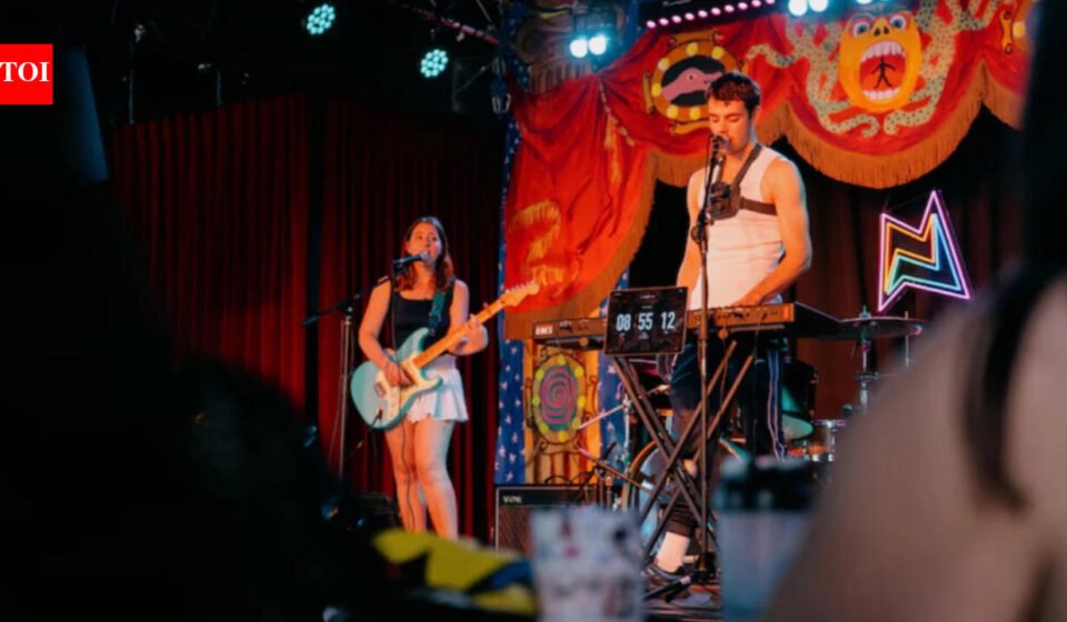 Sydney duo attempted 9 gigs in 12 hours; after a firefighting helicopter delay and plane propeller failure, they finished with just 15 seconds to spare