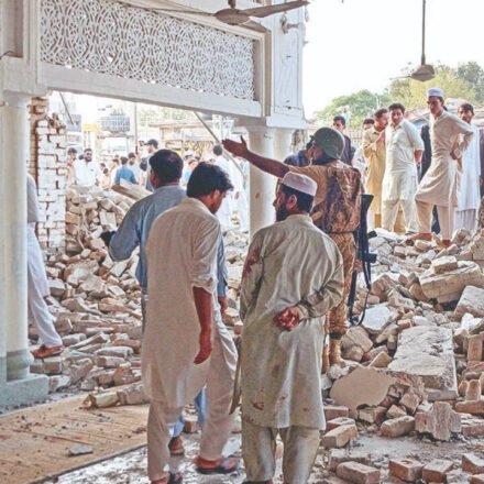 21 security personnel dead in blast at police line in Pakistan