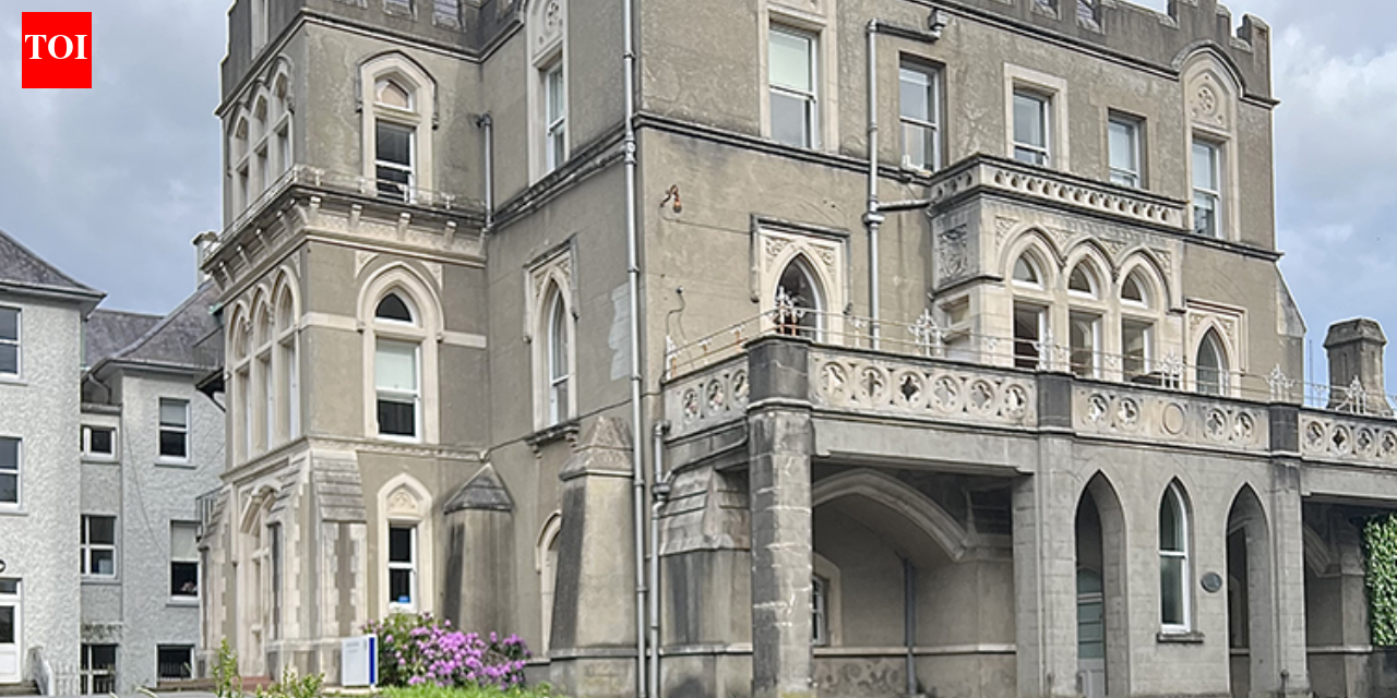Dublin thought a 13th-century Norman castle had been demolished about 150 years ago; a researcher has now shown its walls, courtyard and medieval features were hiding inside a university building all along