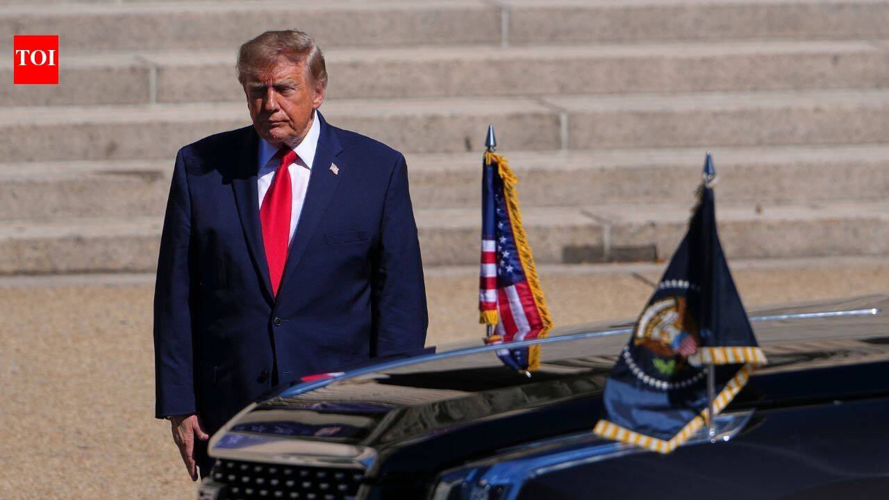 White House bars CNN from Air Force One press pool for Trump's upcoming trip