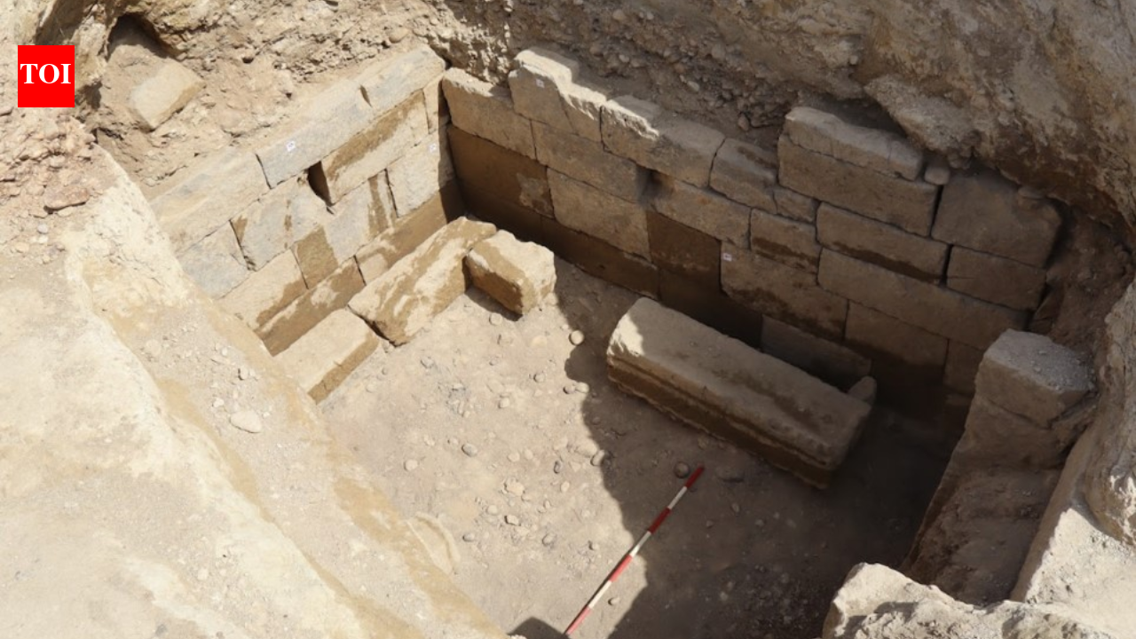 Archaeologists uncover 2,700-year-old Etruscan tomb at Italy’s Vulci; weapons, gold and rare pottery found in elite burial
