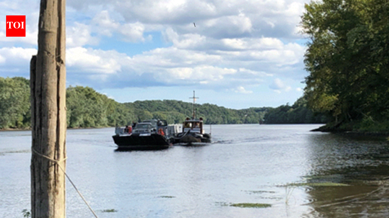 Rocky Hill-Glastonbury Ferry continues its historic Connecticut River service, carrying three cars at a time on a crossing that dates to 1655
