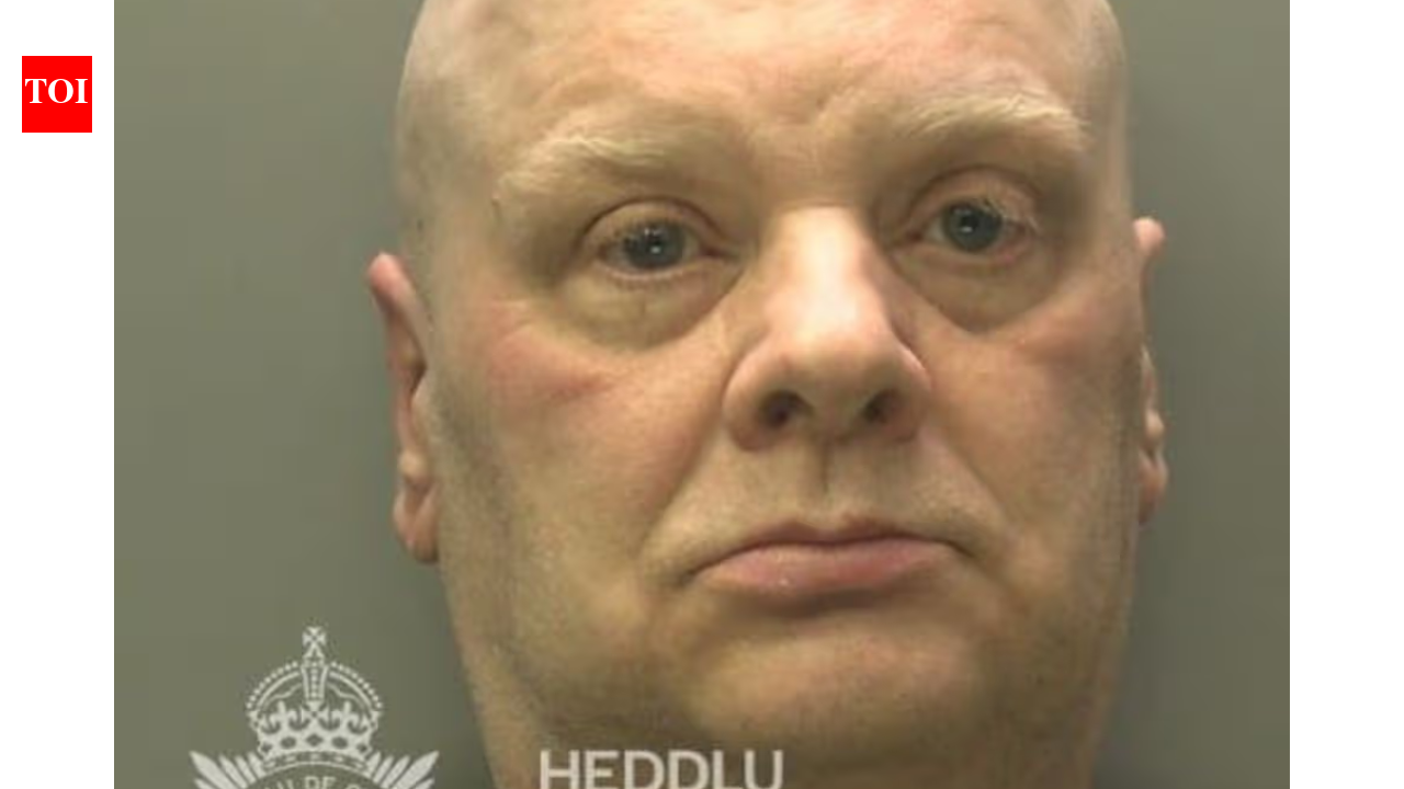 UK man arrested 12 times for blocking the same road since 2014, yet always refuses to explain why; known as the 'Silent Man'