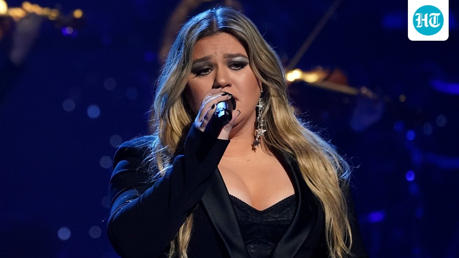 Kelly Clarkson said she had visited hoping to purchase an item but was abruptly informed that it was not for sale. (AP)