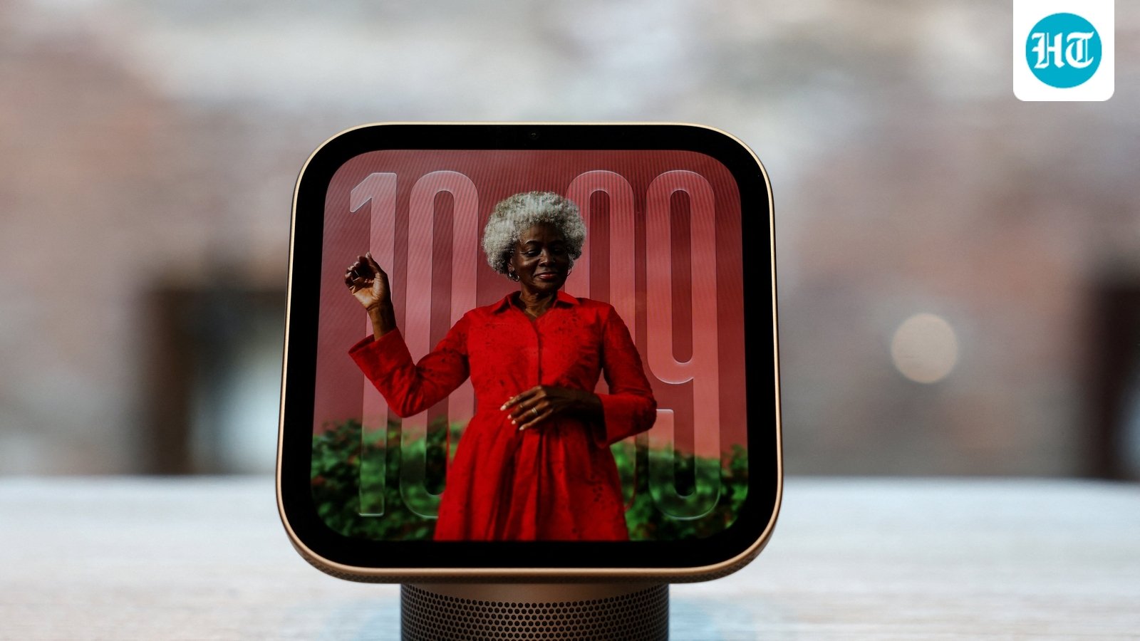 The Apple HomeView, an iPad-like device meant to hang on walls or perch on tabletops that will showcase its AI-upgraded Siri virtual assistant, during a launch of smart home products in New York City, US, October 13, 2026. REUTERS/Shannon Stapleton (REUTERS)