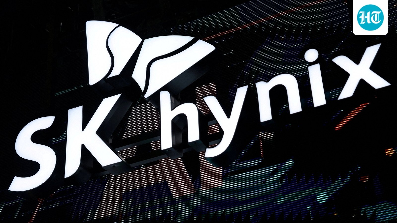 Micron, SK Hynix and Samsung shares fall as China’s CXMT sparks memory-chip competition fears. (REUTERS/Kim Hong-Ji/File Photo) (REUTERS)