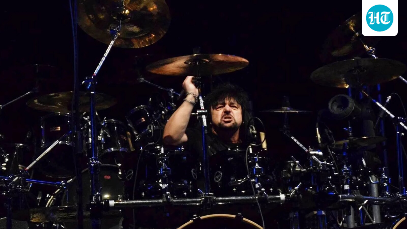 Nigel Durham dies at 61. (X/ @SaxonOfficial)