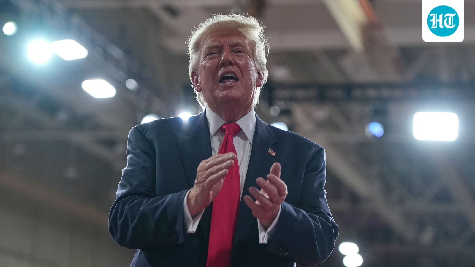 cast his ballot in Palm Beach County ahead of the midterm elections and accused Democrats of corruption. 
(AP Photo/Mark Schiefelbein) (AP Photo/Mark Schiefelbein)