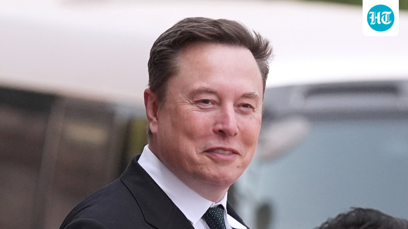 Elon Musk says the US government controls Starshield restrictions after Ukraine reports drone disruptions amid worsening tensions with Washington. (AP Photo/Mark Schiefelbein, File) (AP Photo/Mark Schiefelbein)