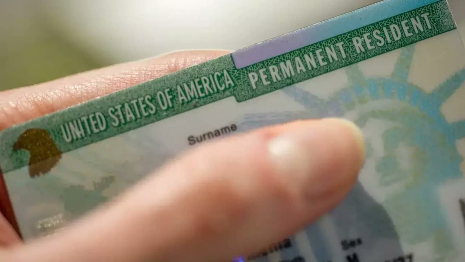 Starting October 23, USCIS will no longer extend certain deadlines falling on weekends or federal holidays. (X/@unumihaimedia)