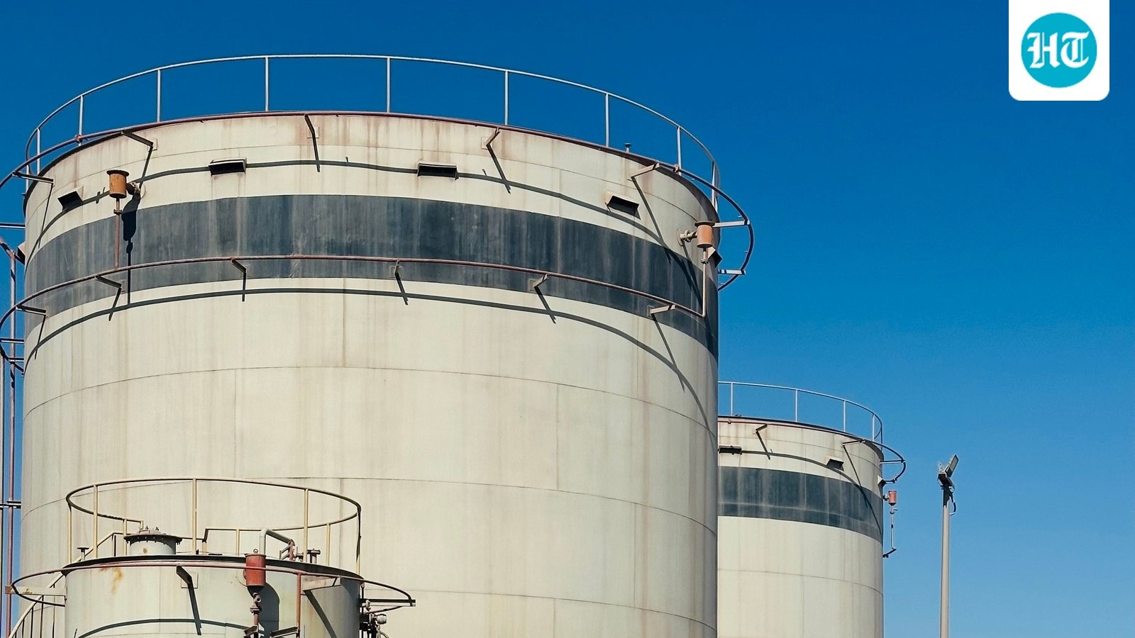 Oil prices today: Brent crude at $104.50 as Trump's Russian diesel deal faces Middle East supply risks. (Pexel/Representative image) (Pexel)