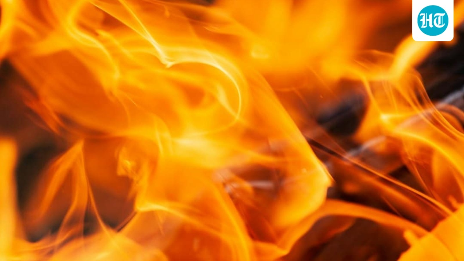 An evacuation warning has been issued as the Bull Fire burns near Verdi in Washoe County. (UnSplash)