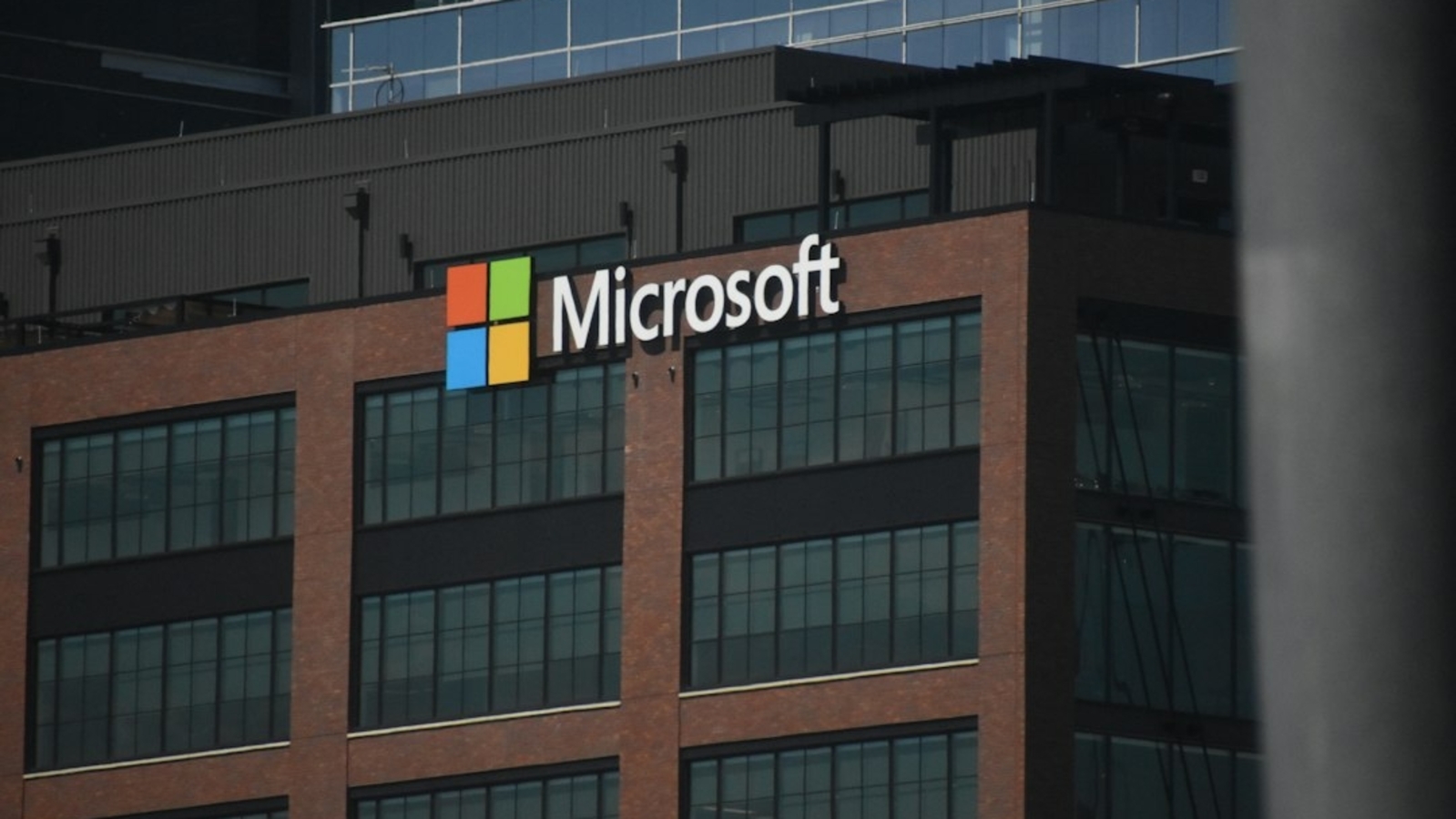 Merill Fernando argues that Microsoft’s layers of management and fragmented teams have hindered adoption of beneficial technologies. (Representative)