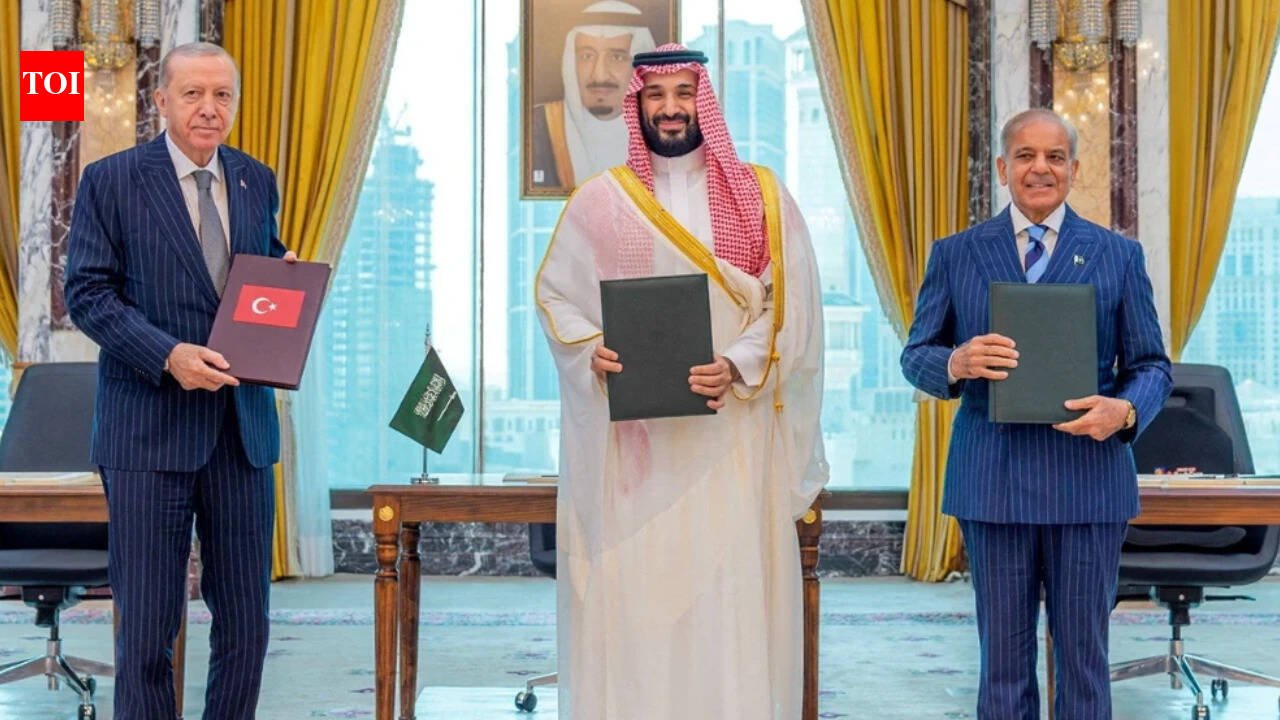 Pakistan, Saudi Arabia, Turkiye activate Mecca defence pact amid Houthi attacks