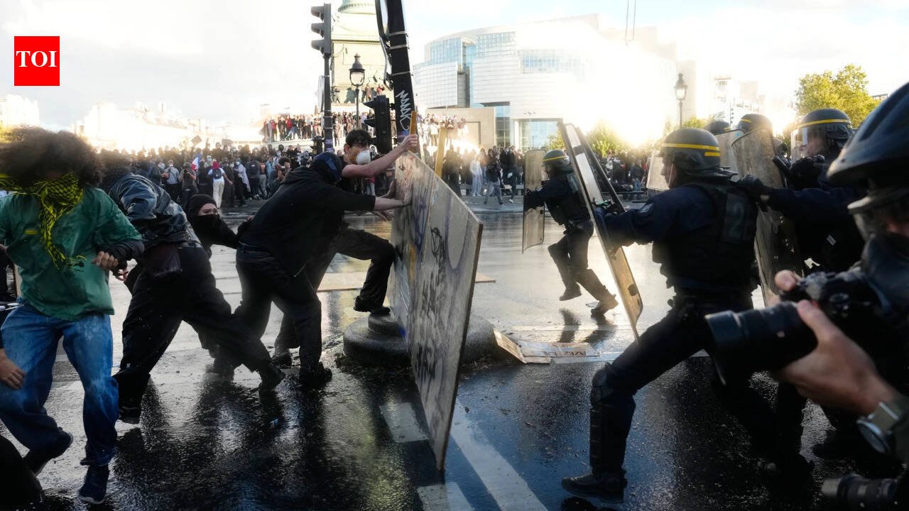 France’s student stir intensifies in Paris; schools shut, police fire tear gas