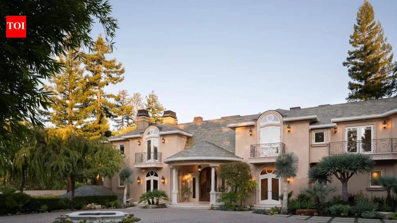 In 2007, 49ers legend Jerry Rice asked $22 million for his custom-built Silicon Valley mansion; it later sold for $9 million and is now back on the market for $35 million, with 12,520 square feet, Versace floors and Swarovski crystal accents