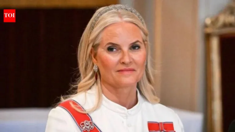 Norway’s crown princess apologizes for Epstein contacts, says she didn’t understand who he was; husband supports her